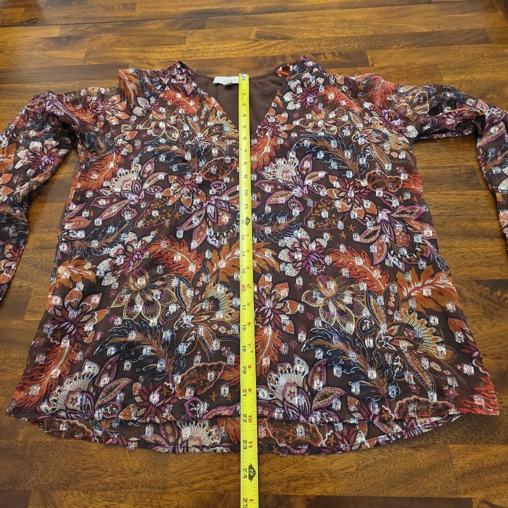 LOFT Multicolor Floral V-Neck Blouse Medium.           ‎   Sku 6 - Picture 9 of 10